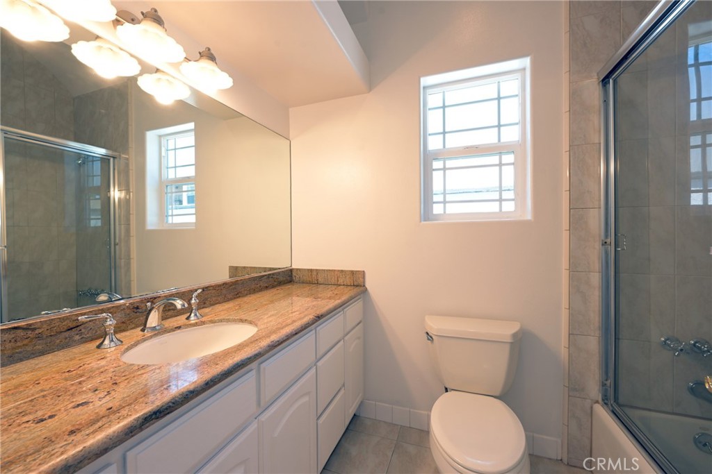 9457 Gotham Property Photo 43
