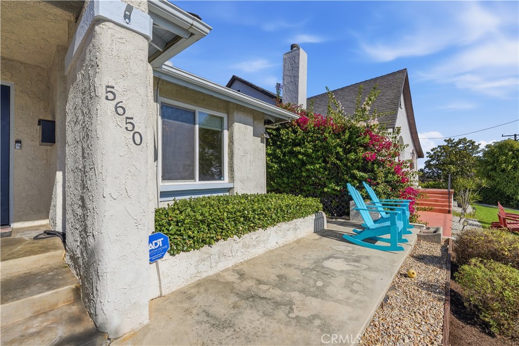 5650 Pickering Property Photo 4