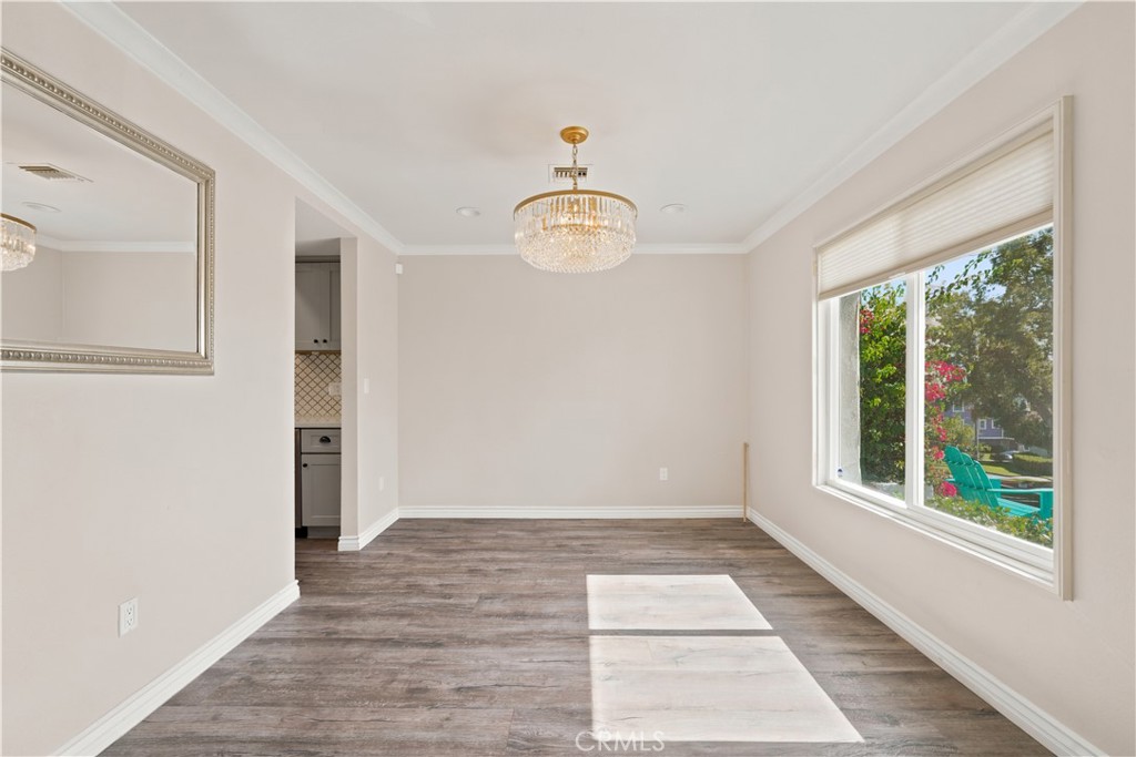 5650 Pickering Property Photo 8
