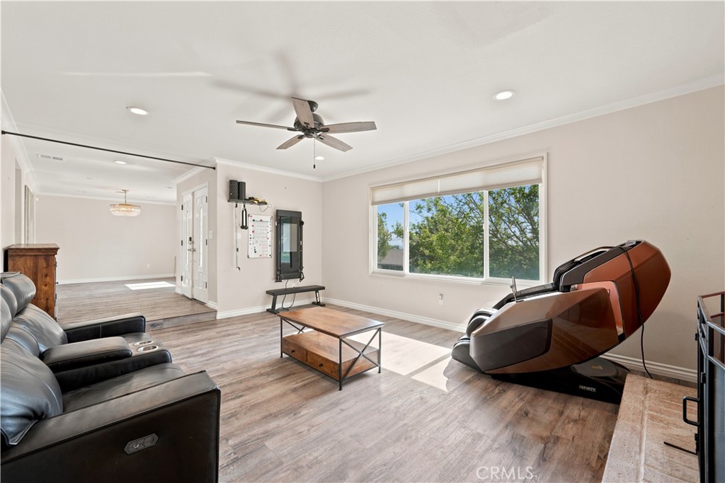 5650 Pickering Property Photo 9