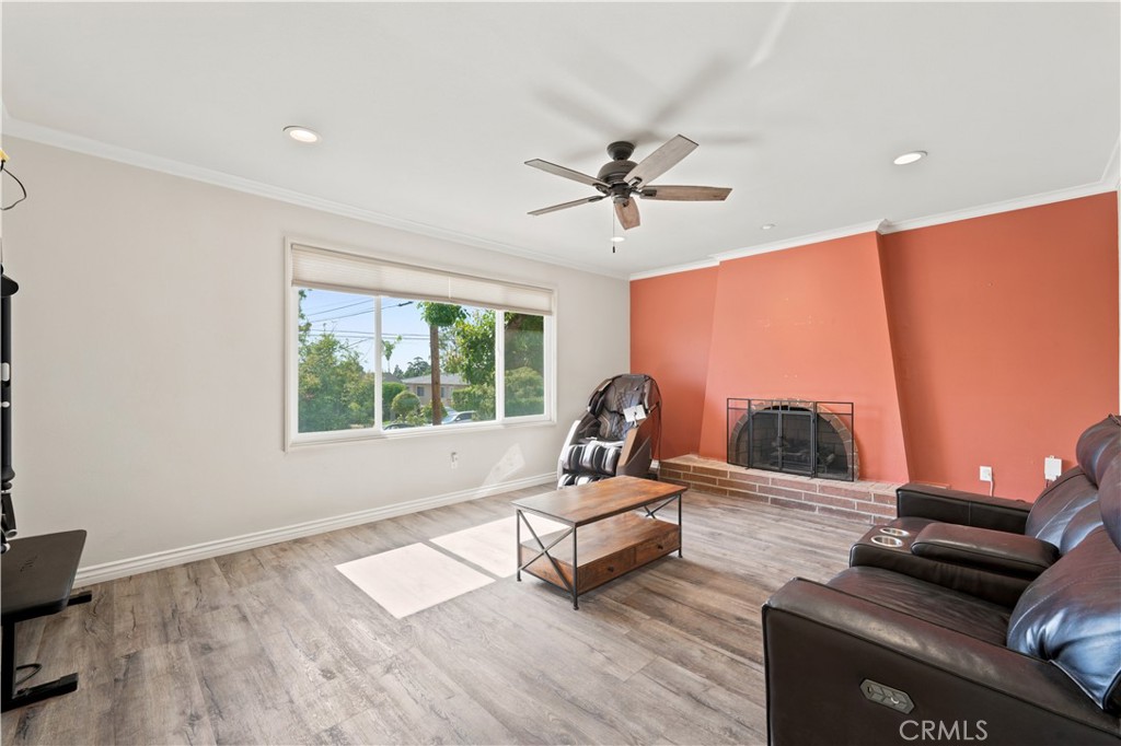 5650 Pickering Property Photo 11
