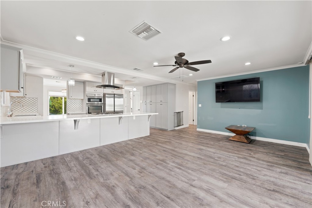 5650 Pickering Property Photo 18