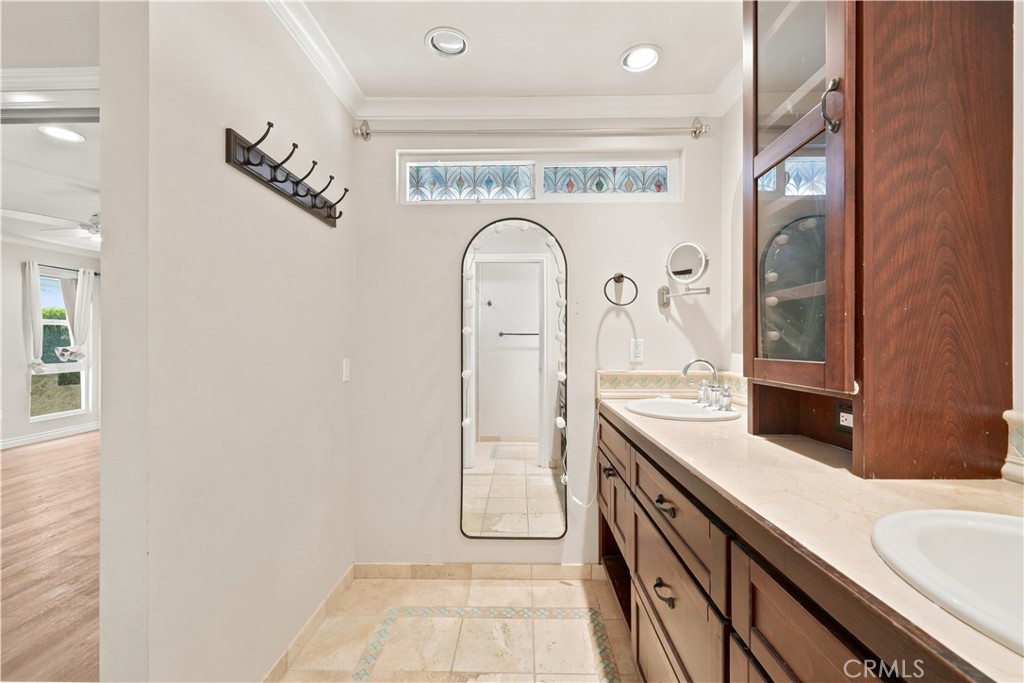 5650 Pickering Property Photo 23
