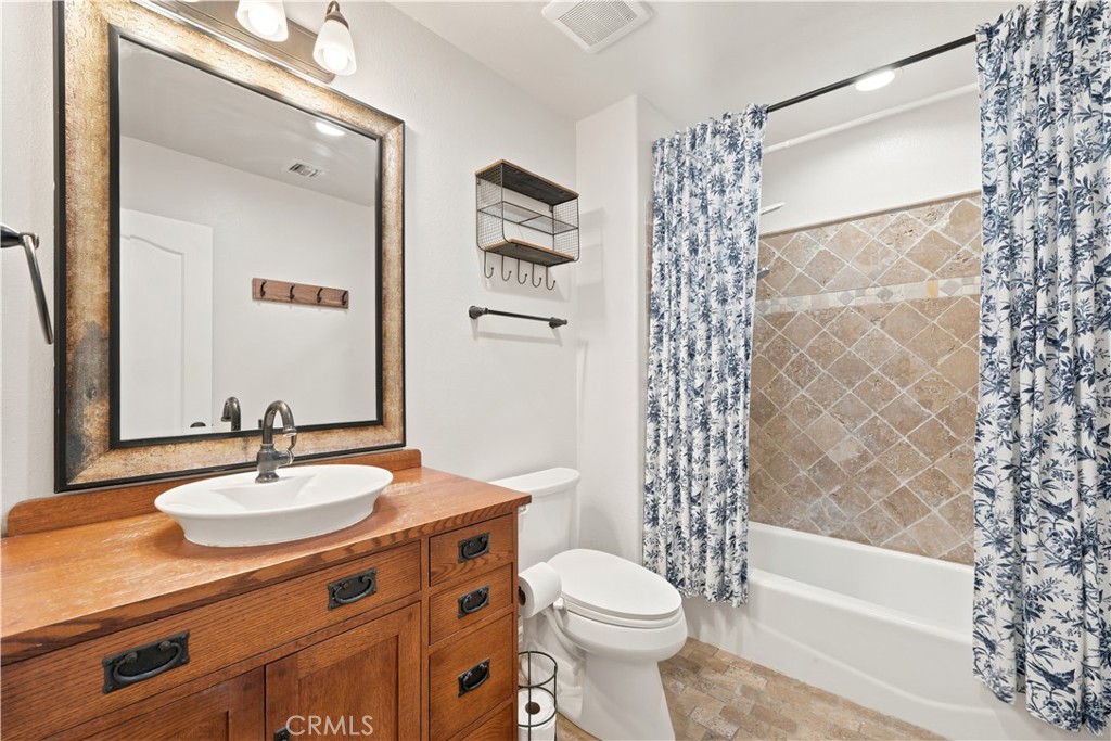 5650 Pickering Property Photo 28