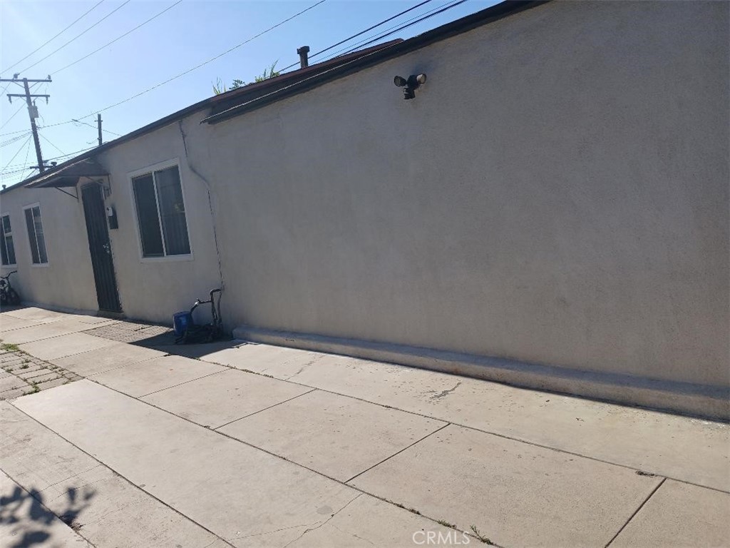 5517 Loma Vista Property Photo 3