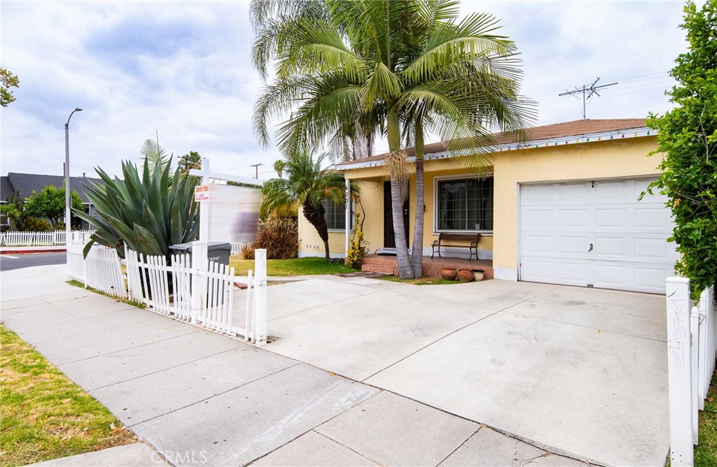4001 E Imperial Property Photo 1