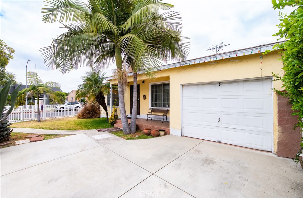 4001 E Imperial Property Photo 2
