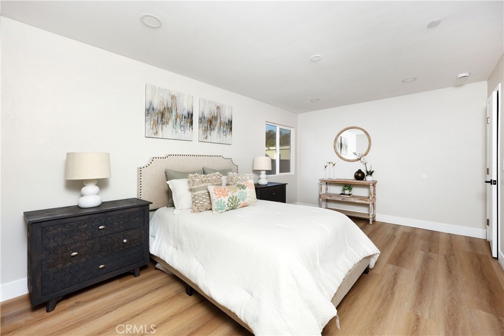 5571 Central Avenue Property Photo 7