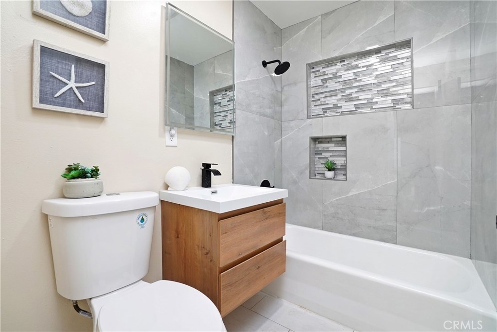 5571 Central Avenue Property Photo 9