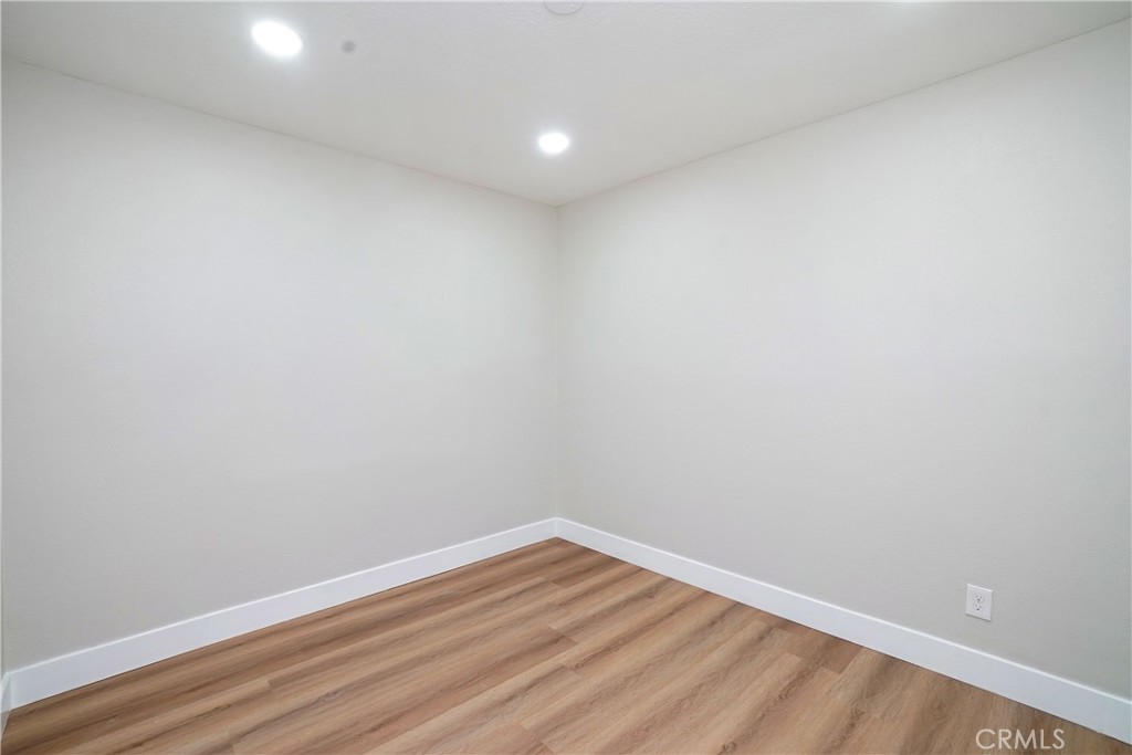 5571 Central Avenue Property Photo 11