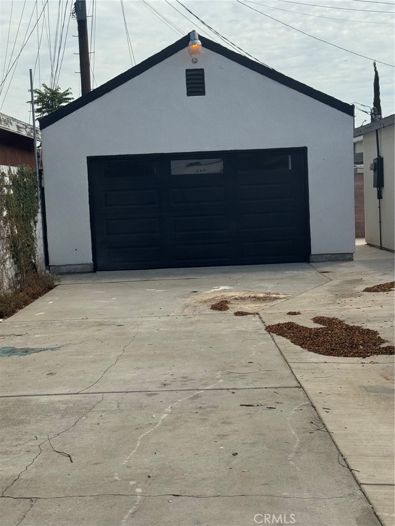 742 Simmons Property Photo 4