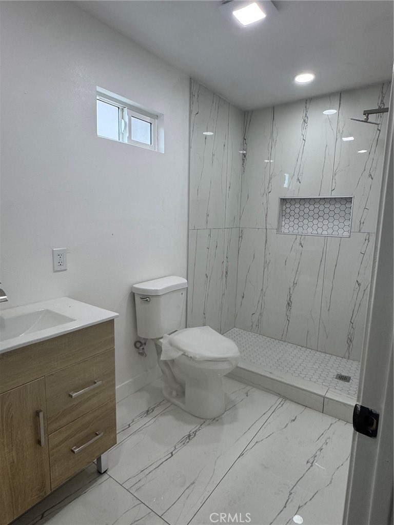 742 Simmons Property Photo 7