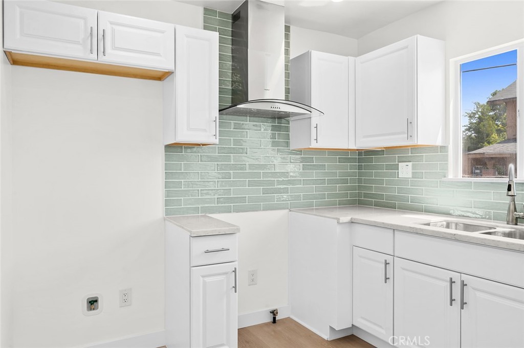 13409 S Largo Avenue Property Photo 10