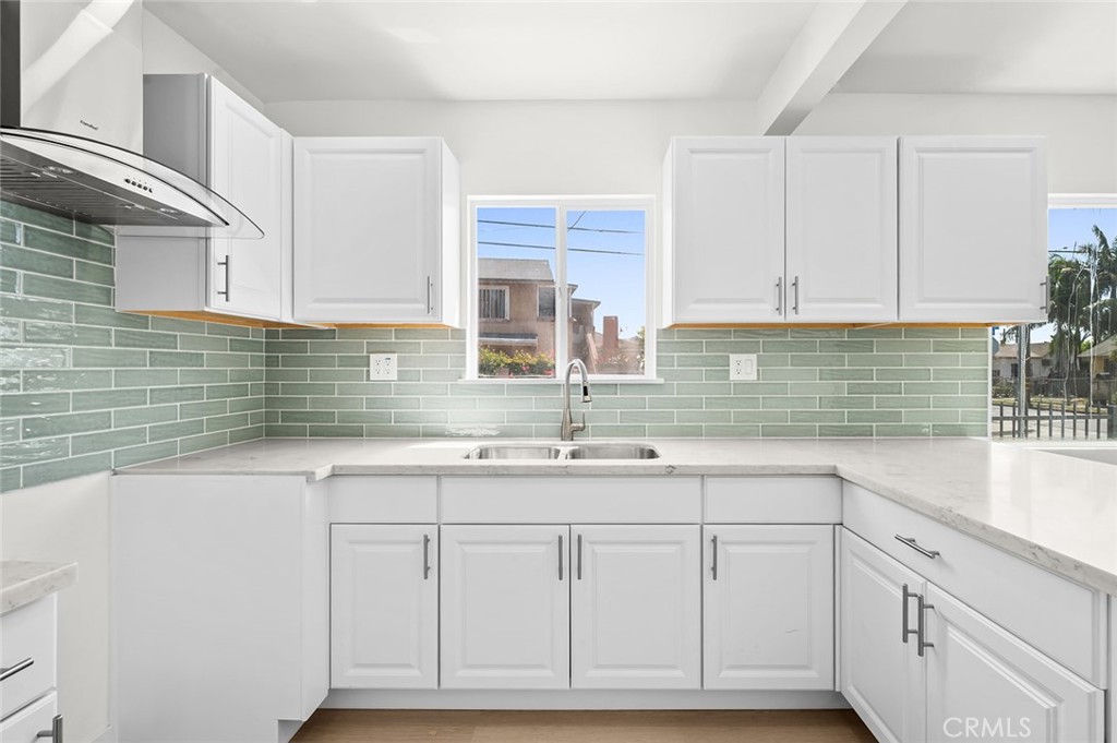 13409 S Largo Avenue Property Photo 11