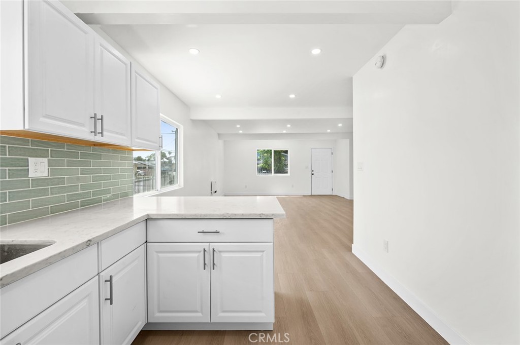 13409 S Largo Avenue Property Photo 12