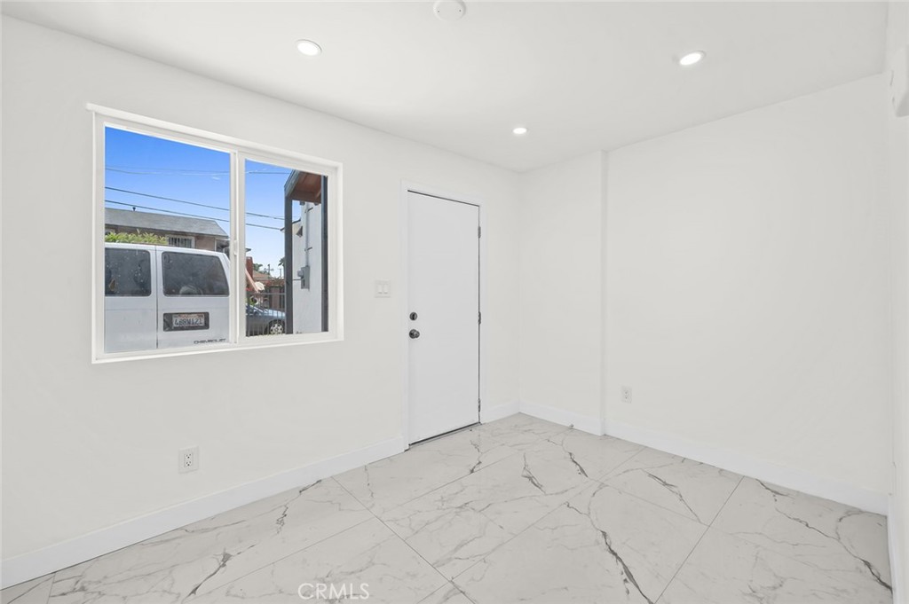13409 S Largo Avenue Property Photo 25