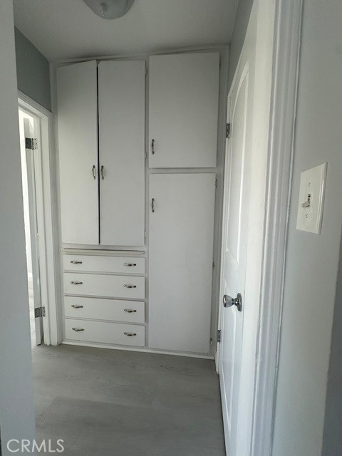 8811 S Budlong Property Photo 5