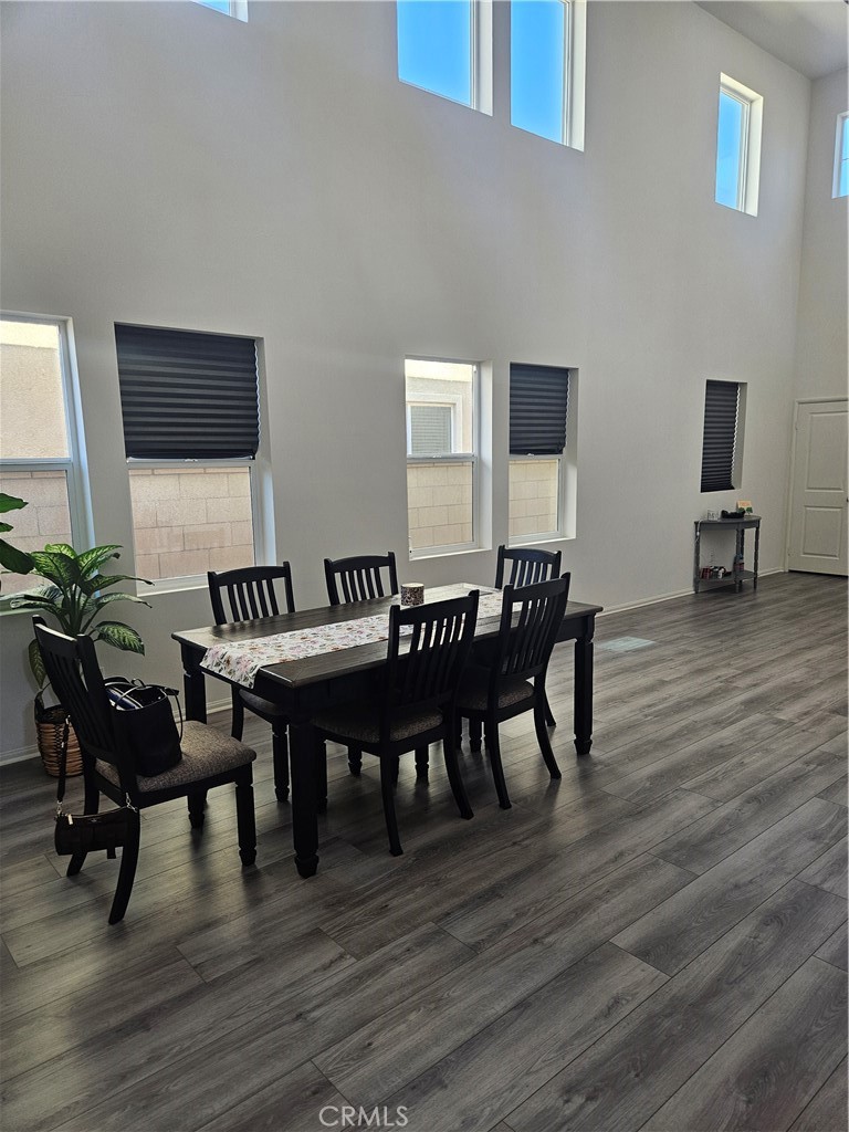 12024 Beverly Glen Property Photo 3