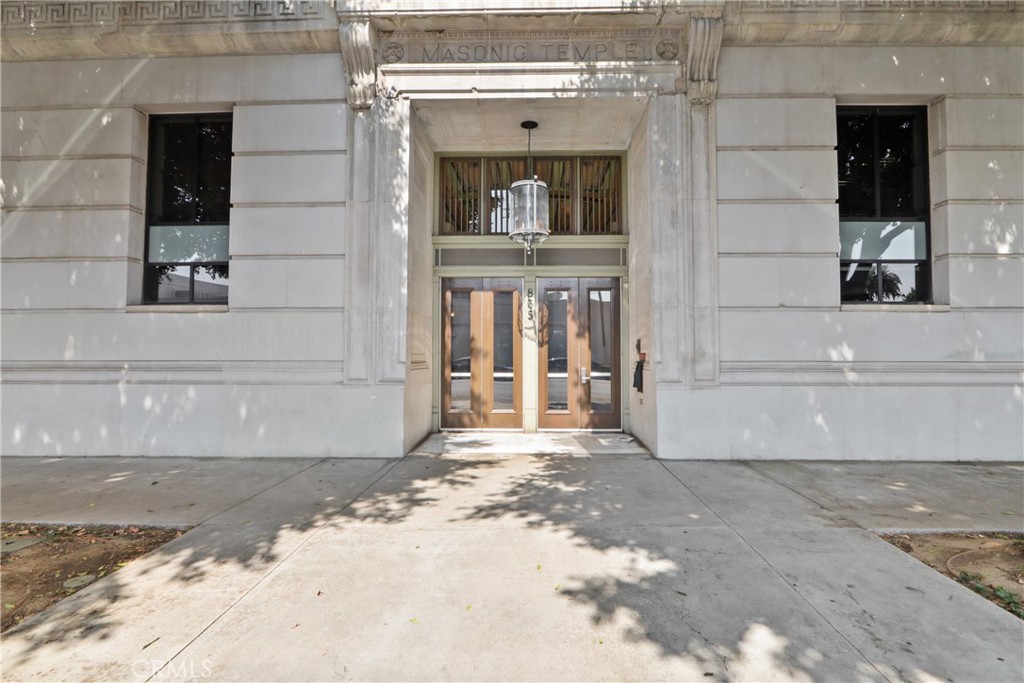 835 Locust 212 Property Photo 7
