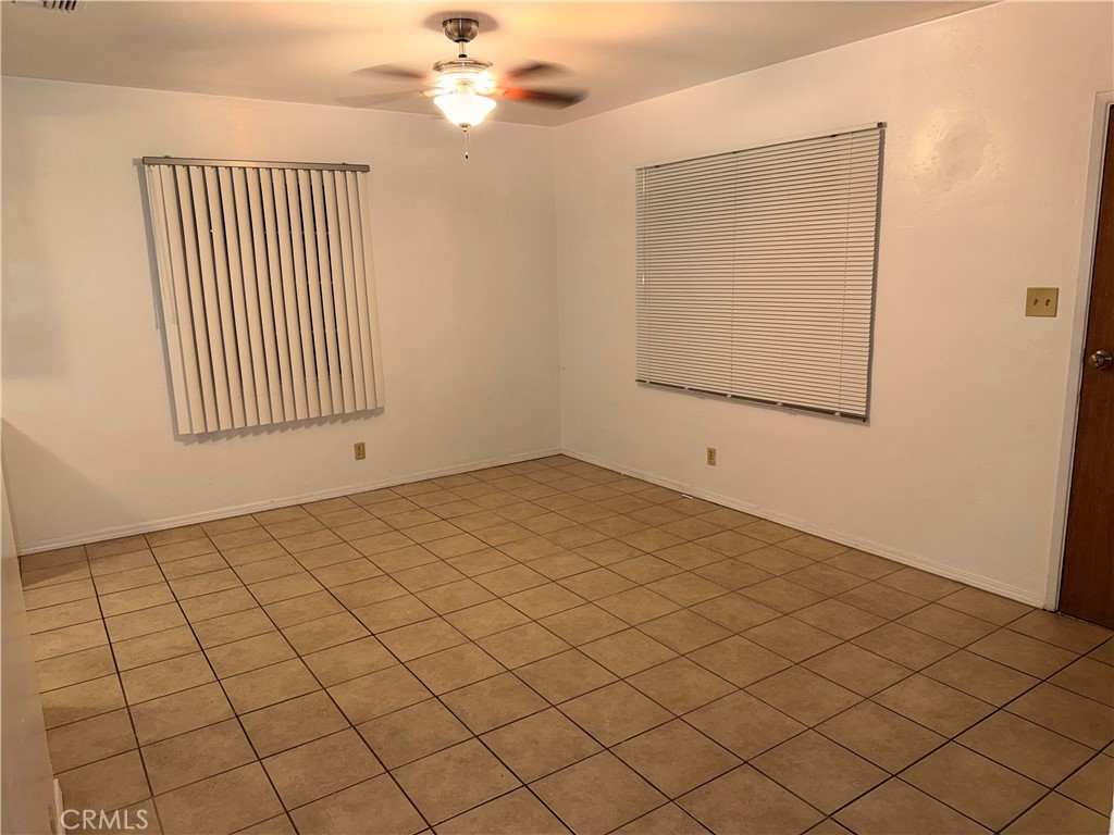843 W Walnut B Property Photo 6