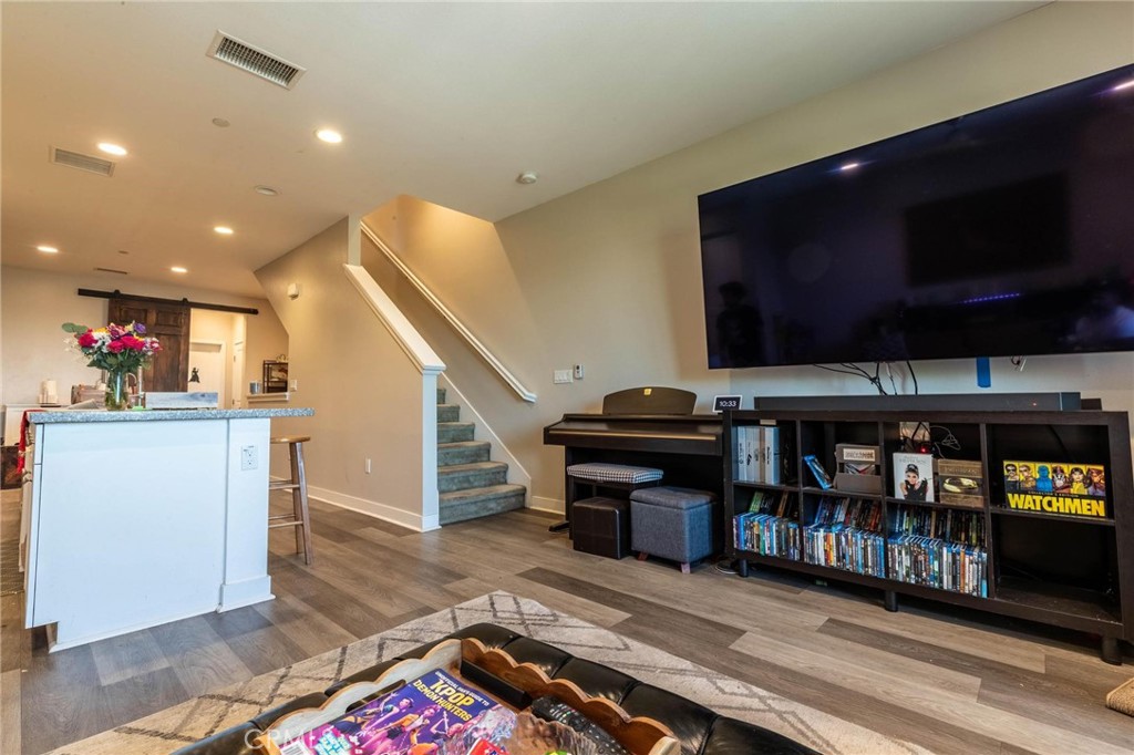 9478 Dahlia Property Photo 6