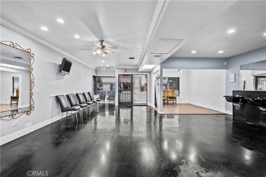 2517 W Beverly Boulevard Property Photo 5
