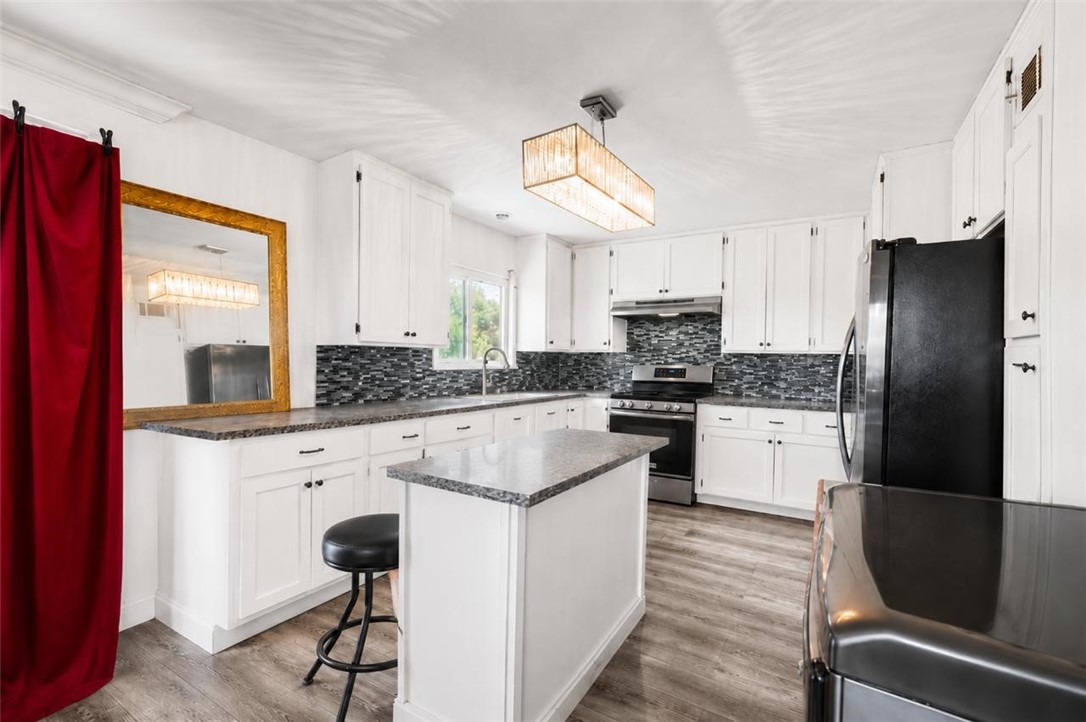2517 W Beverly Boulevard Property Photo 11