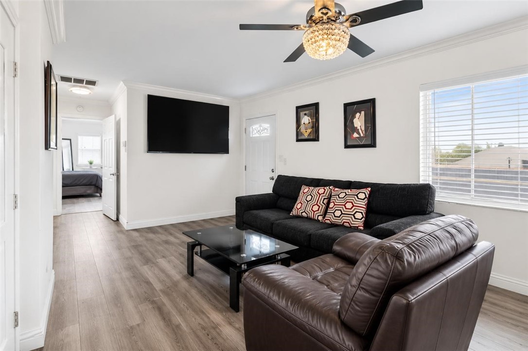2517 W Beverly Boulevard Property Photo 13