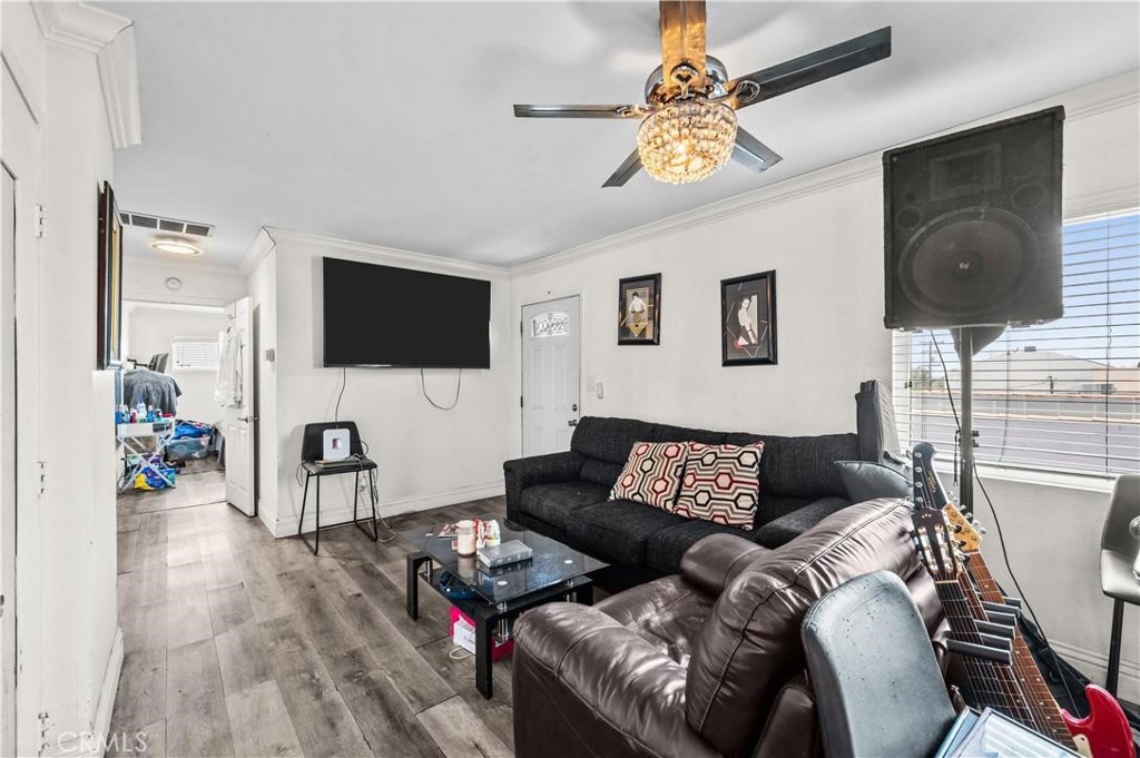 2517 W Beverly Boulevard Property Photo 18