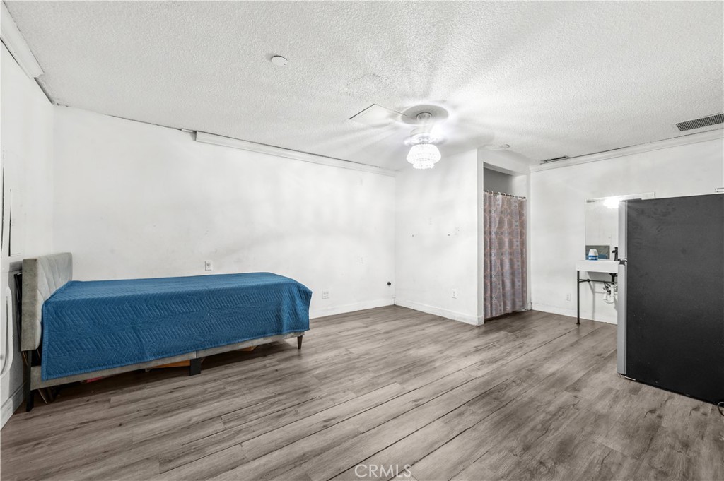 2517 W Beverly Boulevard Property Photo 22