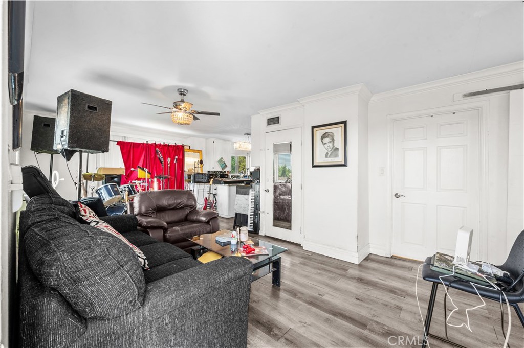 2517 W Beverly Boulevard Property Photo 26
