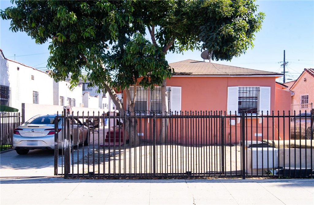 1214 W 85th Street Property Photo 5