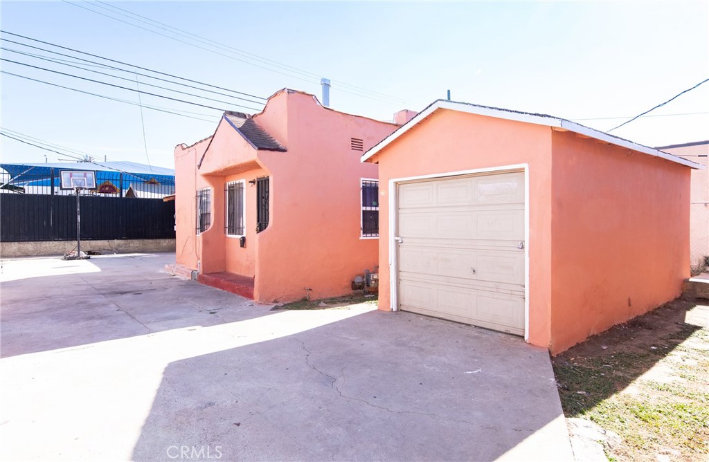 1214 W 85th Street Property Photo 12