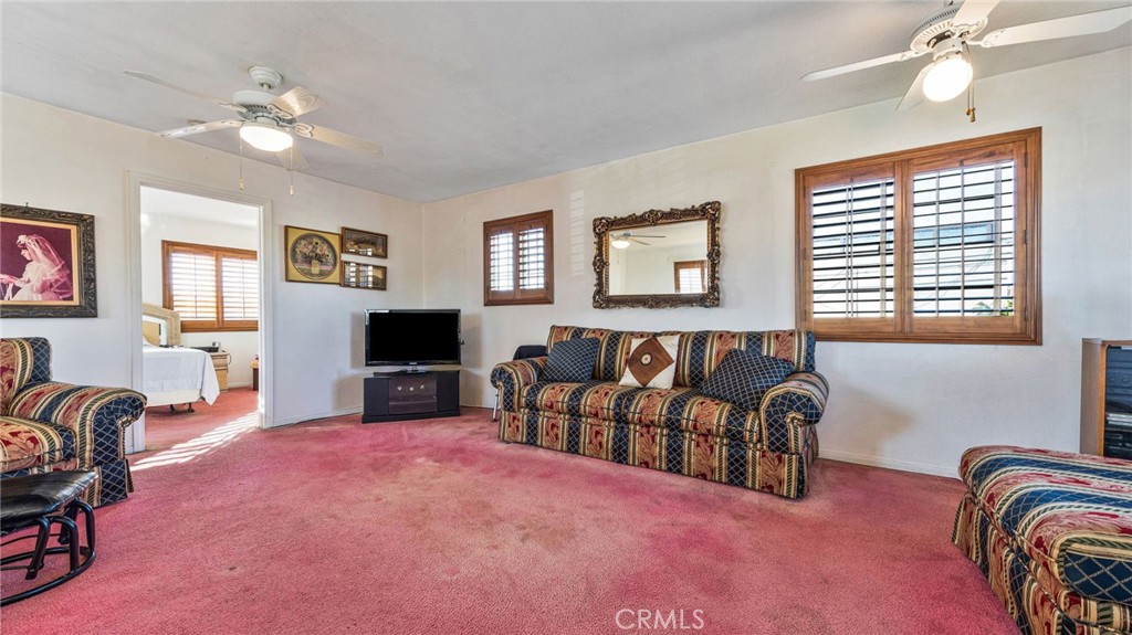 535 W Olive Street Property Photo 29