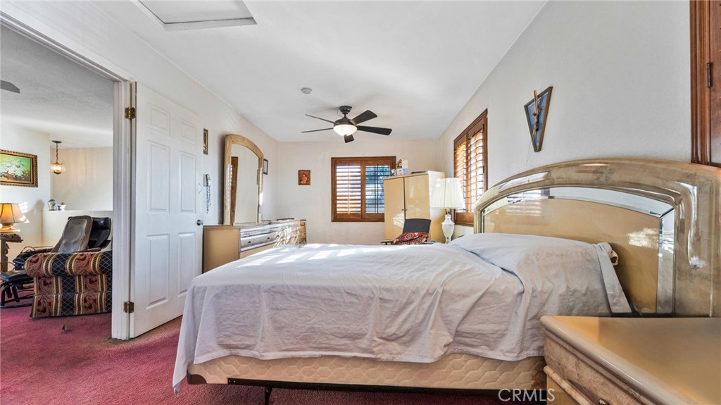 535 W Olive Street Property Photo 32