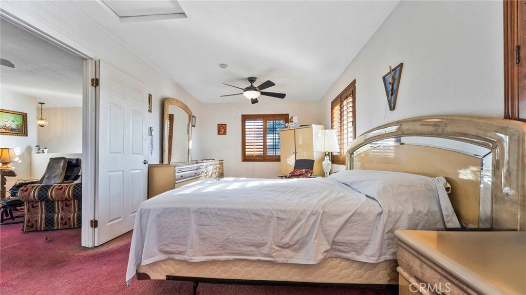 535 W Olive Street Property Photo 32