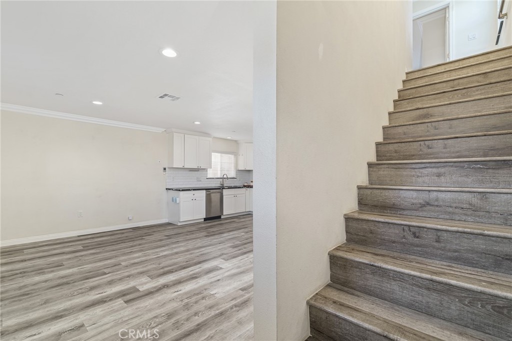 115 E Main Property Photo 19