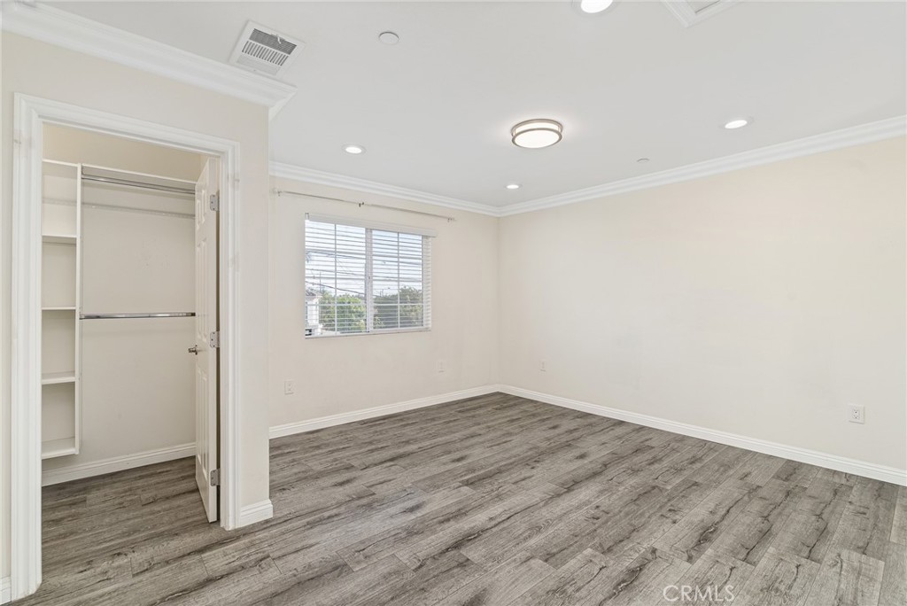 115 E Main Property Photo 28