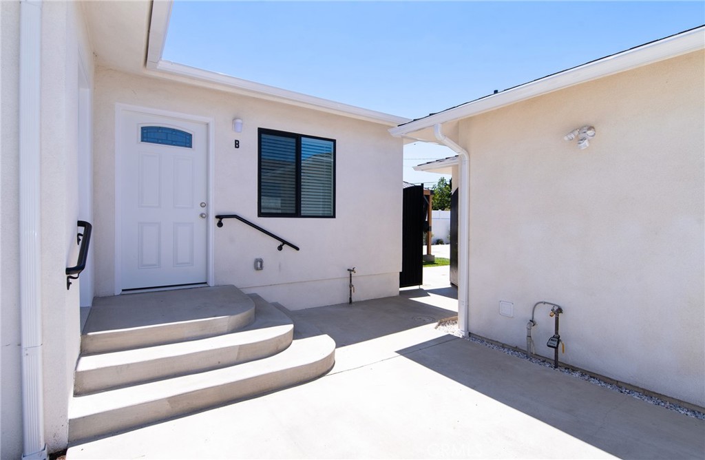 11831 Pomering B Property Photo 8