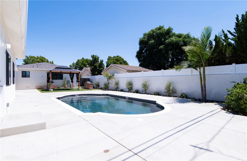 11831 Pomering B Property Photo 11