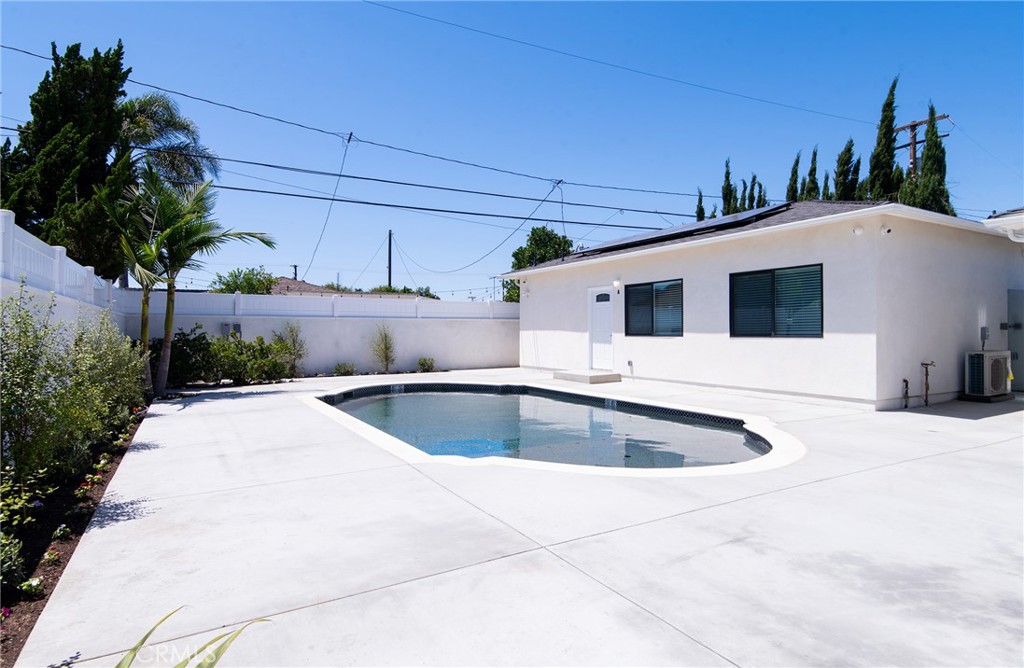 11831 Pomering B Property Photo 12