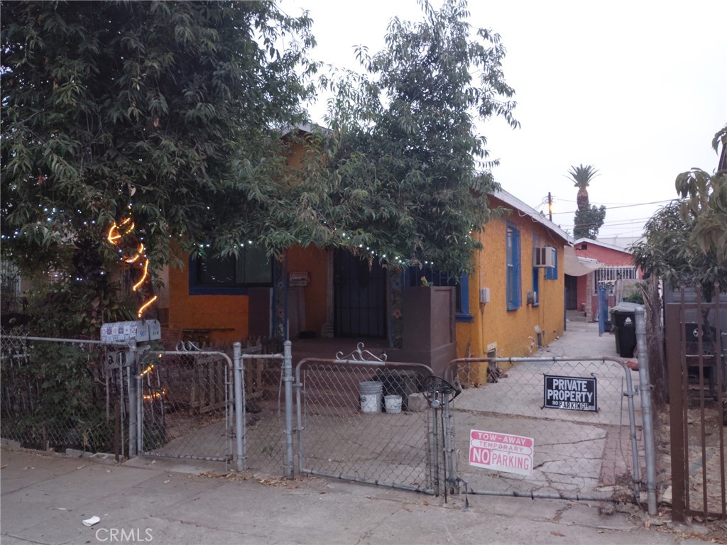 907 N Mott Street Property Photo 1