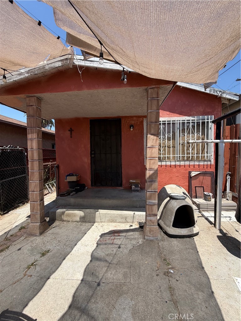 907 N Mott Street Property Photo 4