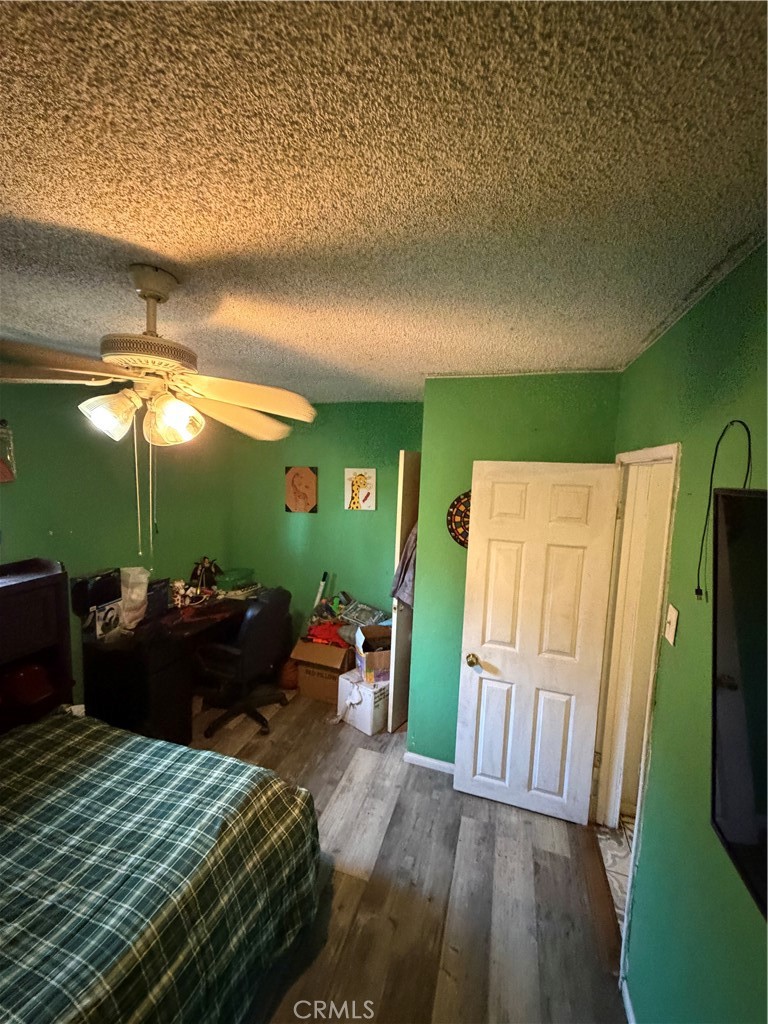 907 N Mott Street Property Photo 10