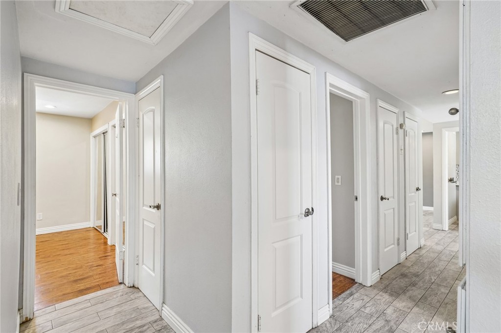 17316 Hawthorne Avenue Property Photo 9