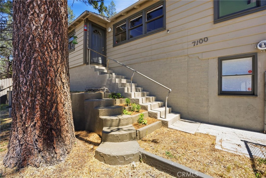 7100 Lakewood Drive Property Photo 3