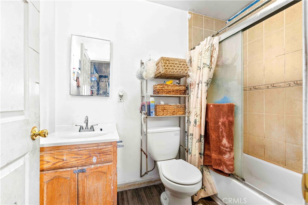 329 E 82nd Property Photo 15