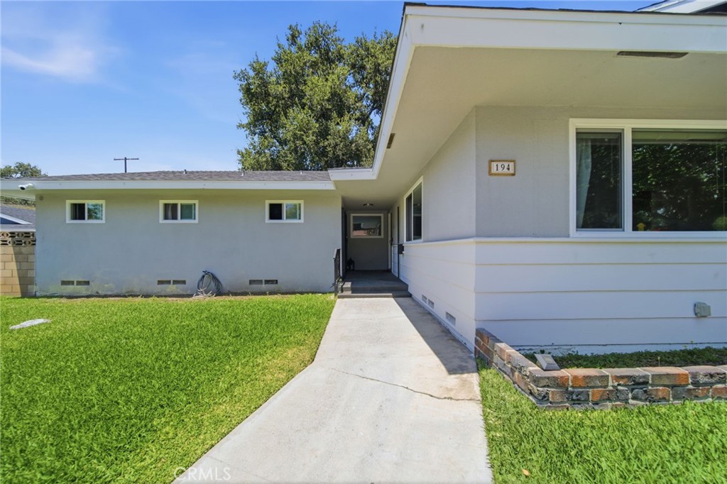 194 Monroe Avenue Property Photo 2