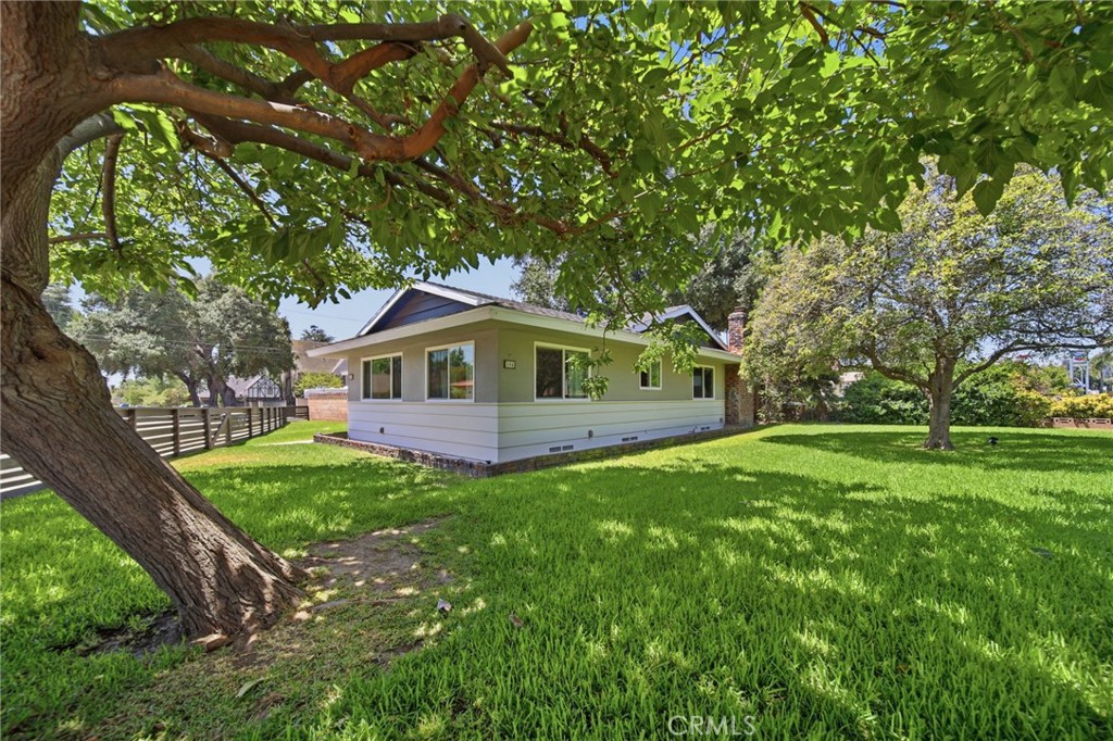 194 Monroe Avenue Property Photo 3