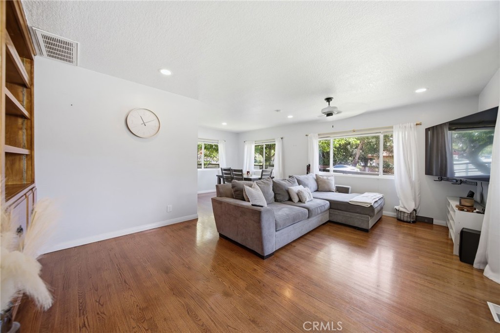 194 Monroe Avenue Property Photo 8